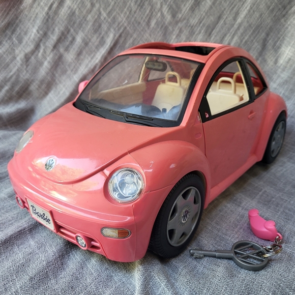 2000 Mattel Barbie Volkswagen Beetle Bug Hot Pink Car w/ car keys Vintage - Picture 2 of 8